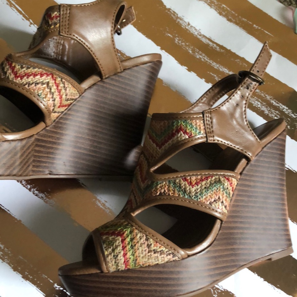 Shoes - Picture 2 of 2